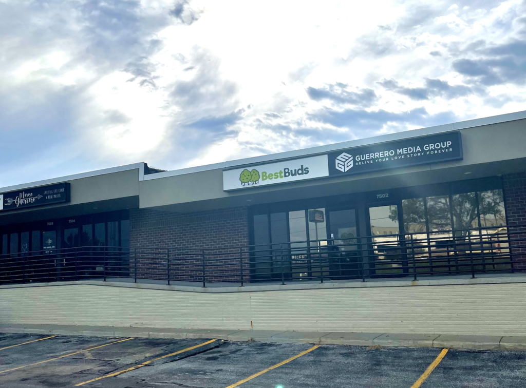 Store – main photo