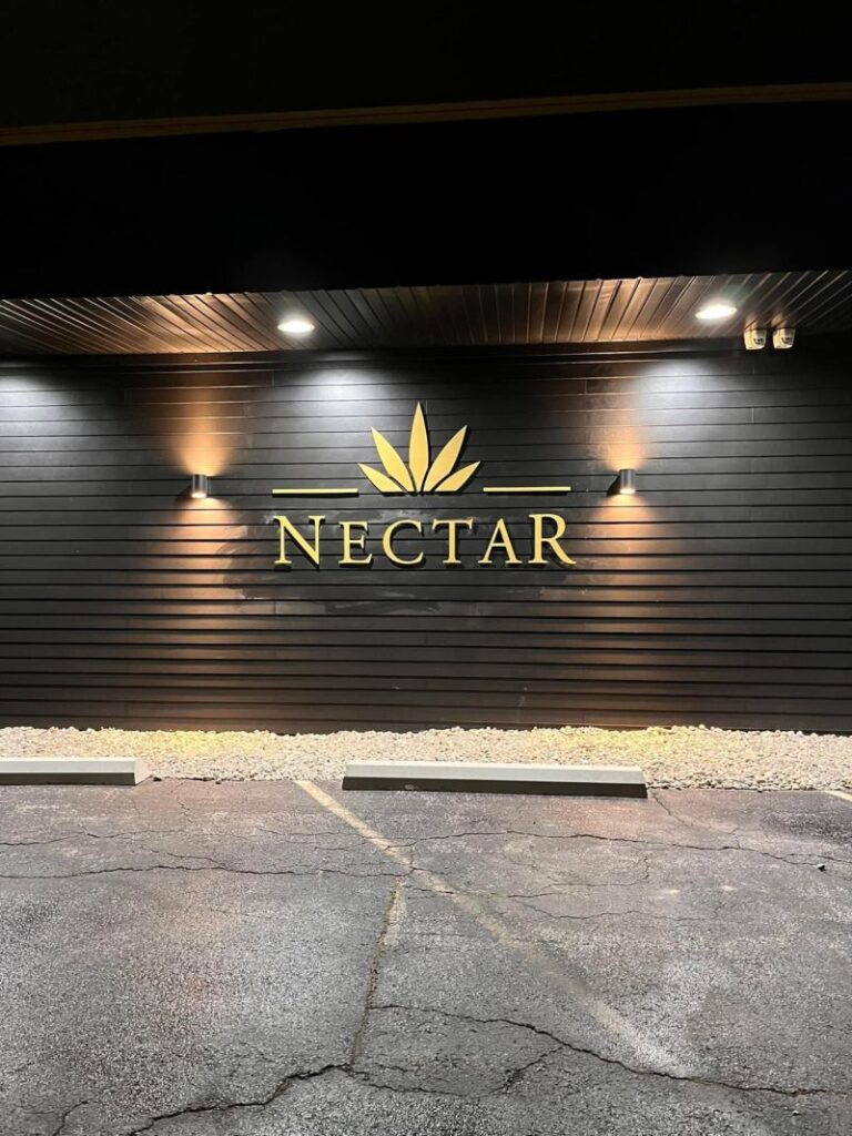 Store – main photo