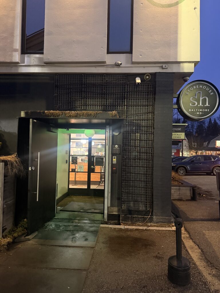 Store – main photo