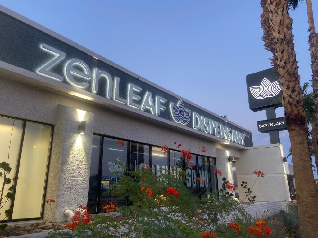 Zen Leaf Flamingo – main photo