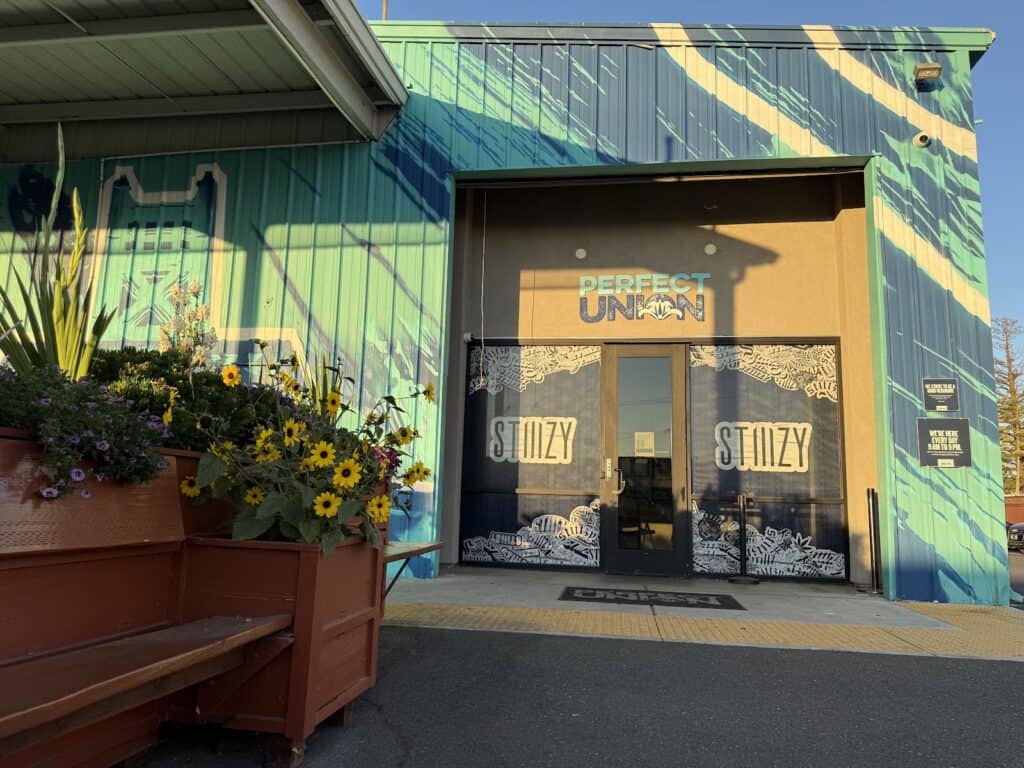 Store – main photo