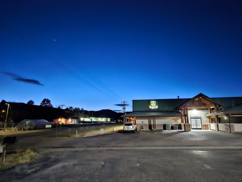 Store – main photo