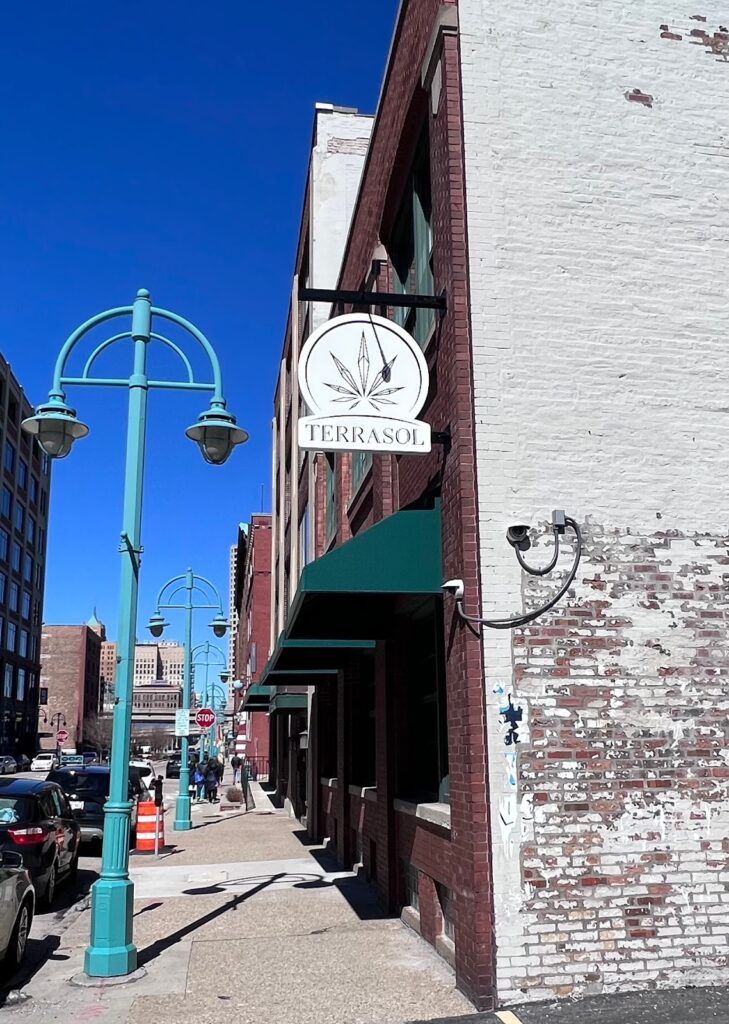 Store – main photo