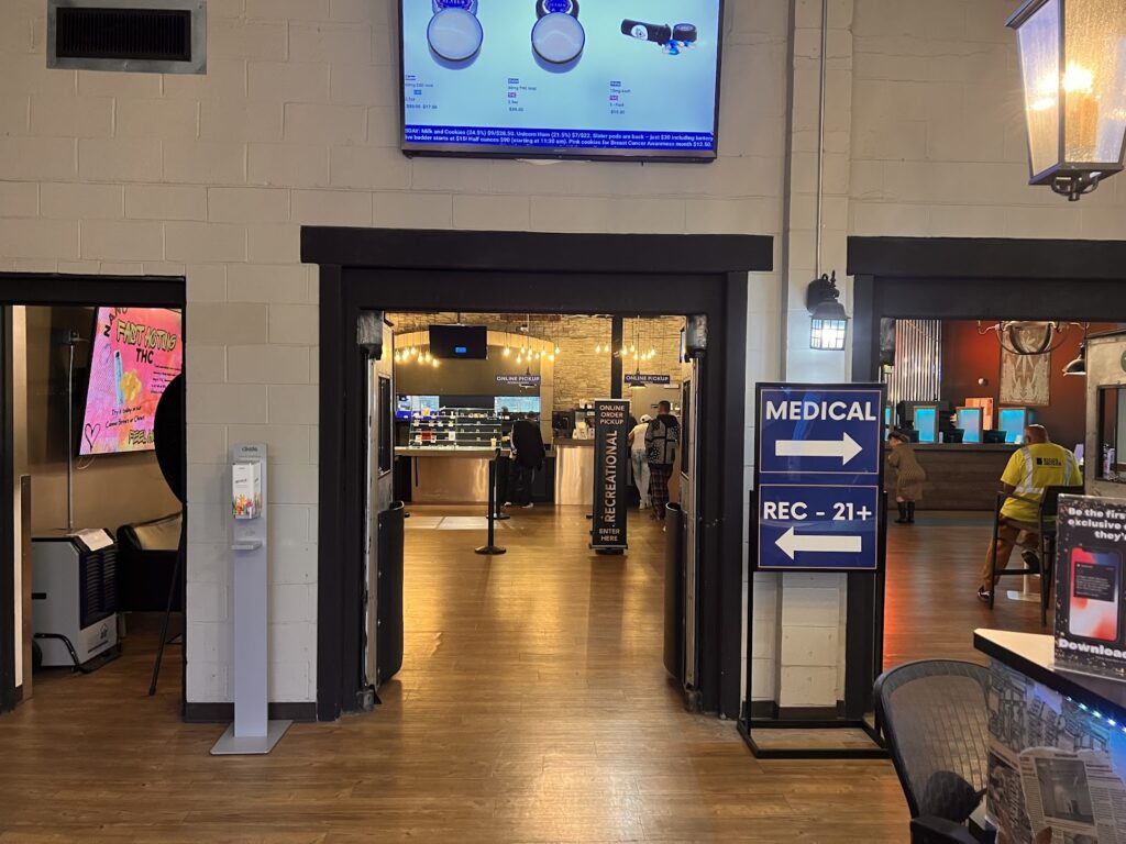 Store – main photo