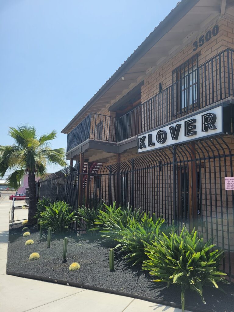 Store – main photo