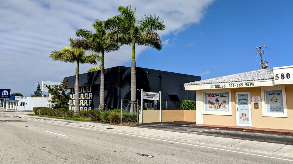 Store – main photo