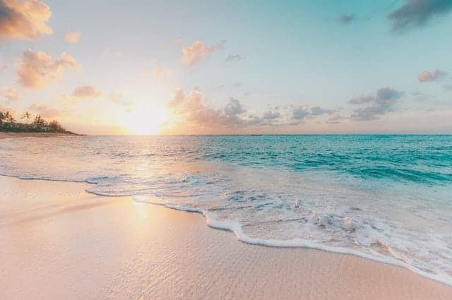 Is CBD A Substitute For SPF? — How CBD Topicals Affect Sunburn
