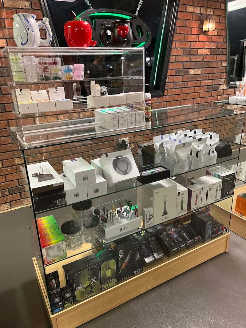 Store – gallery image 10