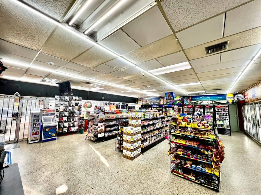 Store – main photo