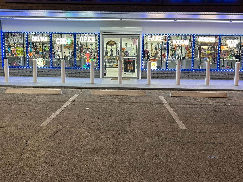 Store – main photo