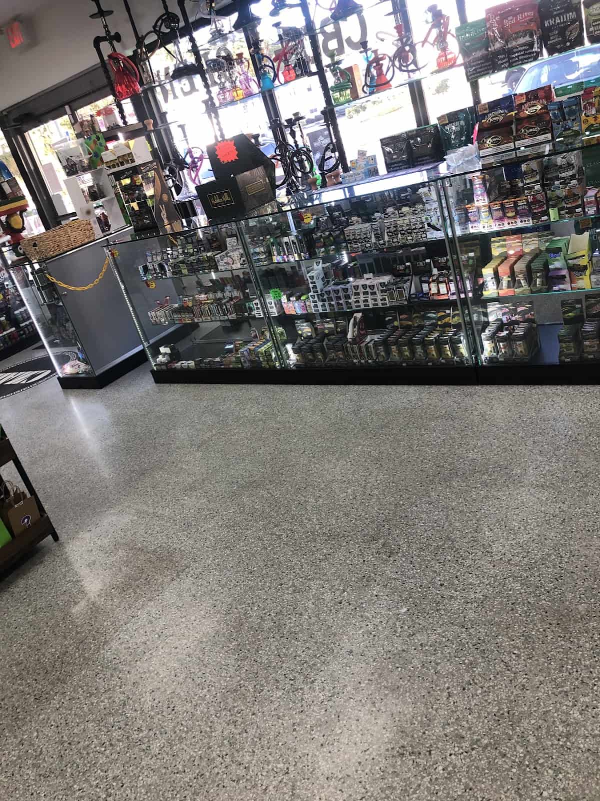 Store – gallery image 4