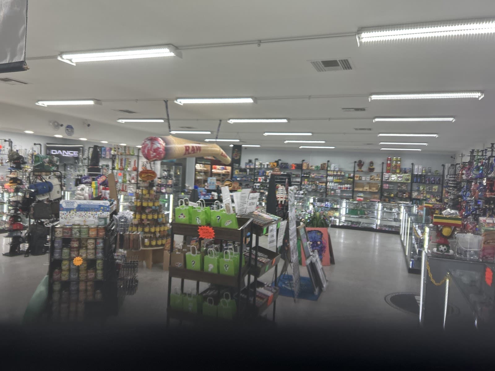 Store – gallery image 9