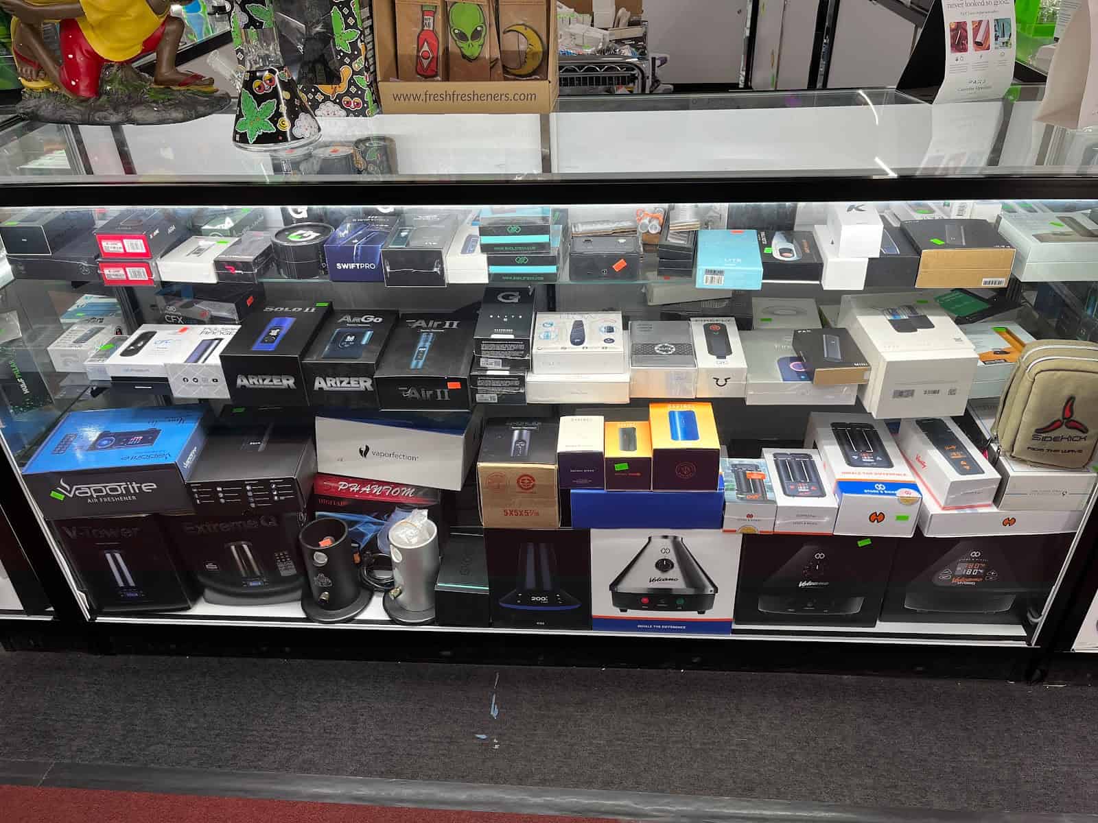 Store – gallery image 2