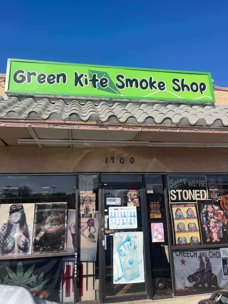 Store – main photo