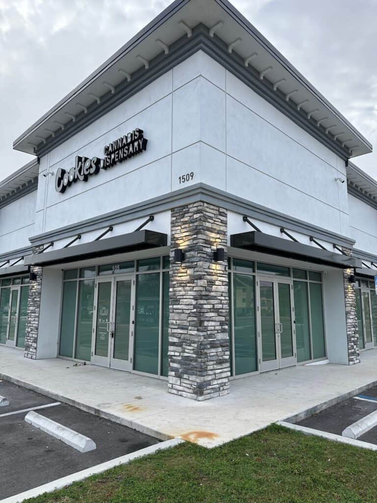 Store – main photo