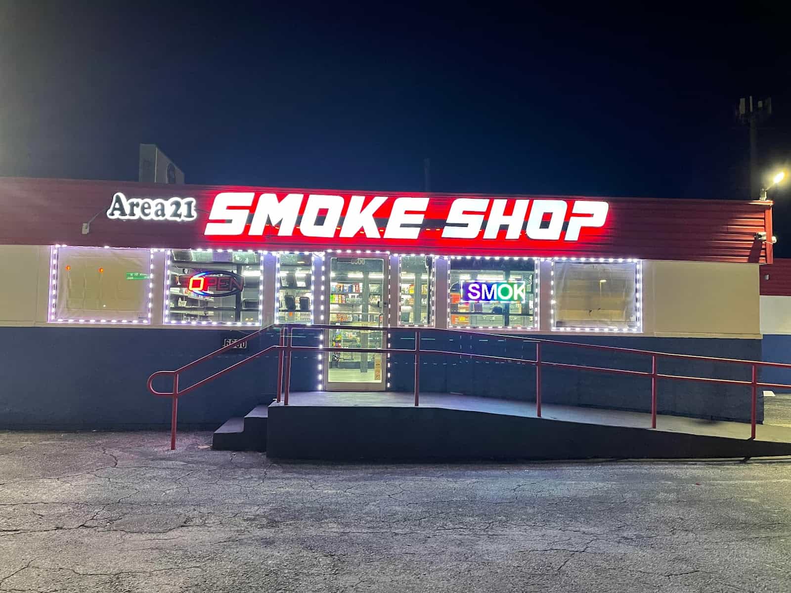 Store – main photo