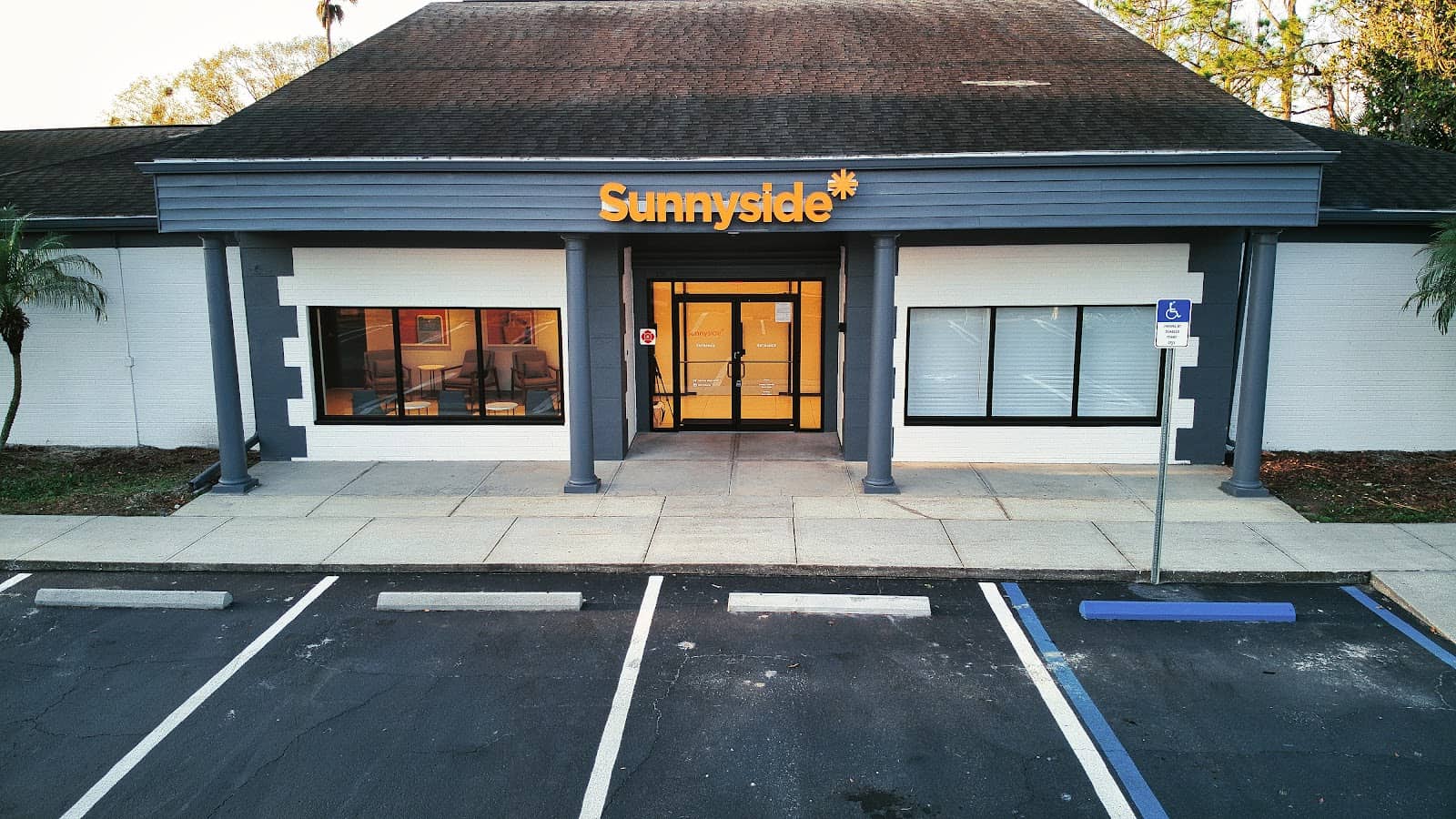 Store – main photo