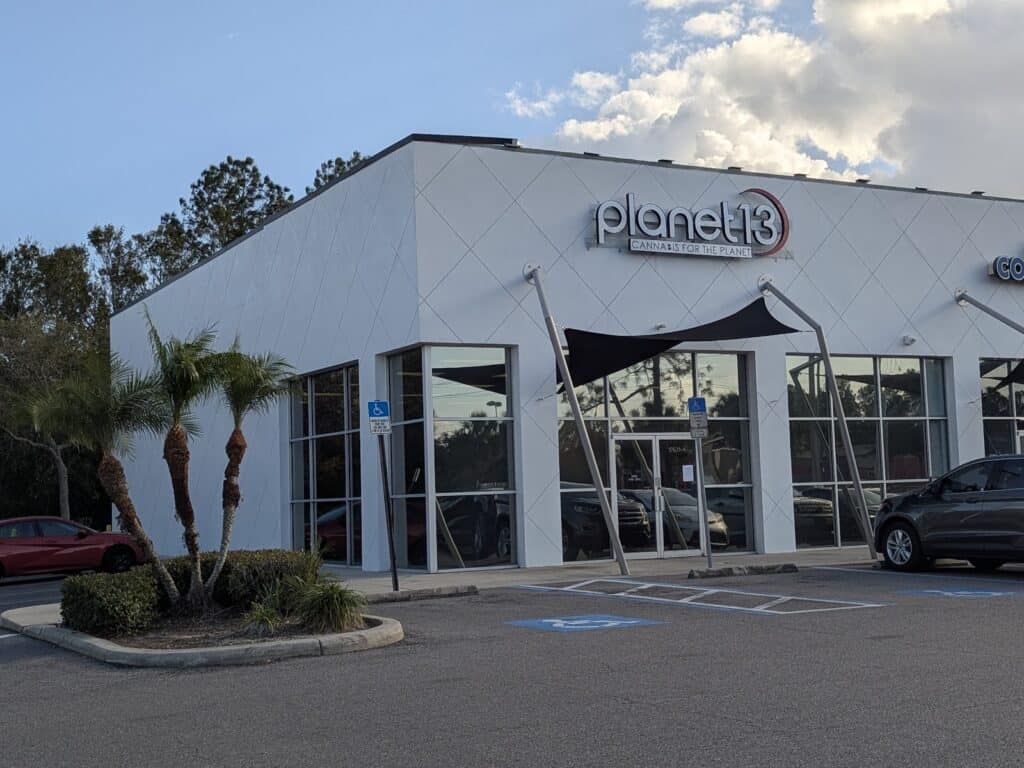 Store – main photo