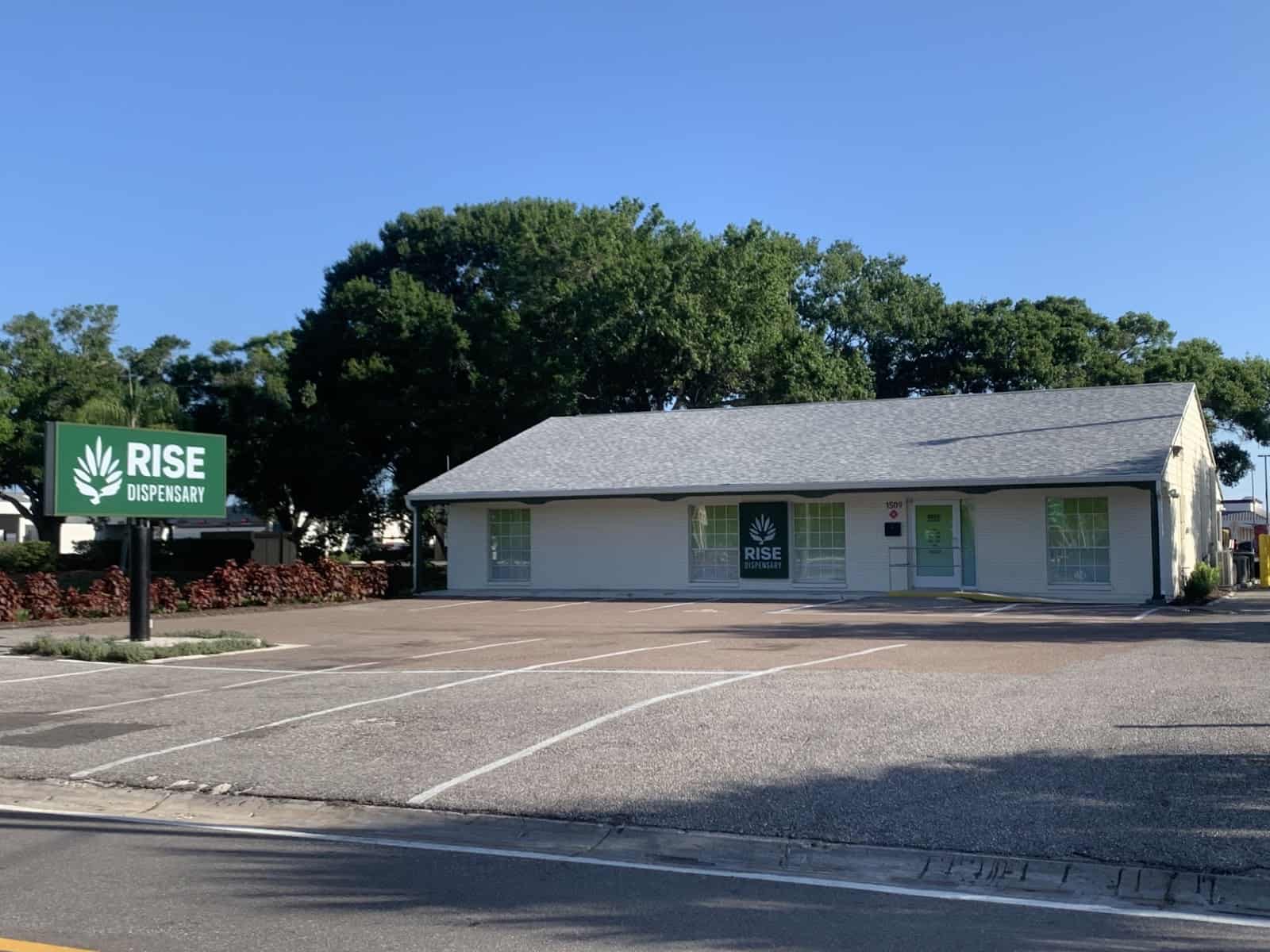 Store – main photo