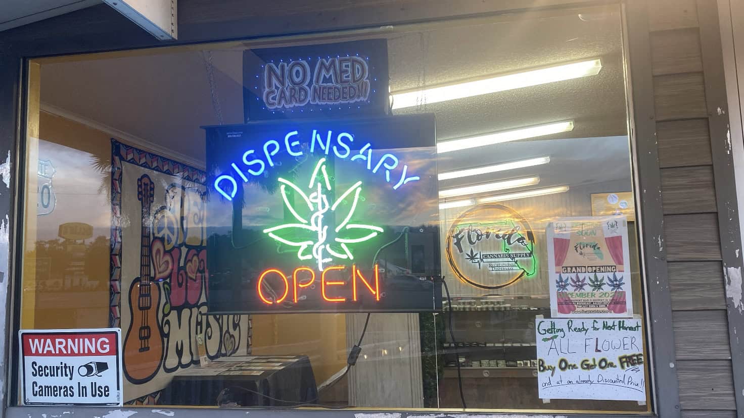 Store – main photo