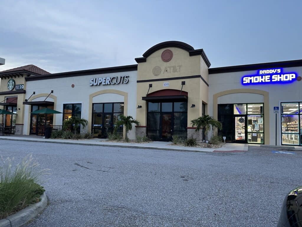 Store – main photo