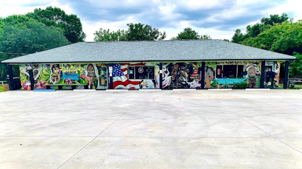 Store – main photo