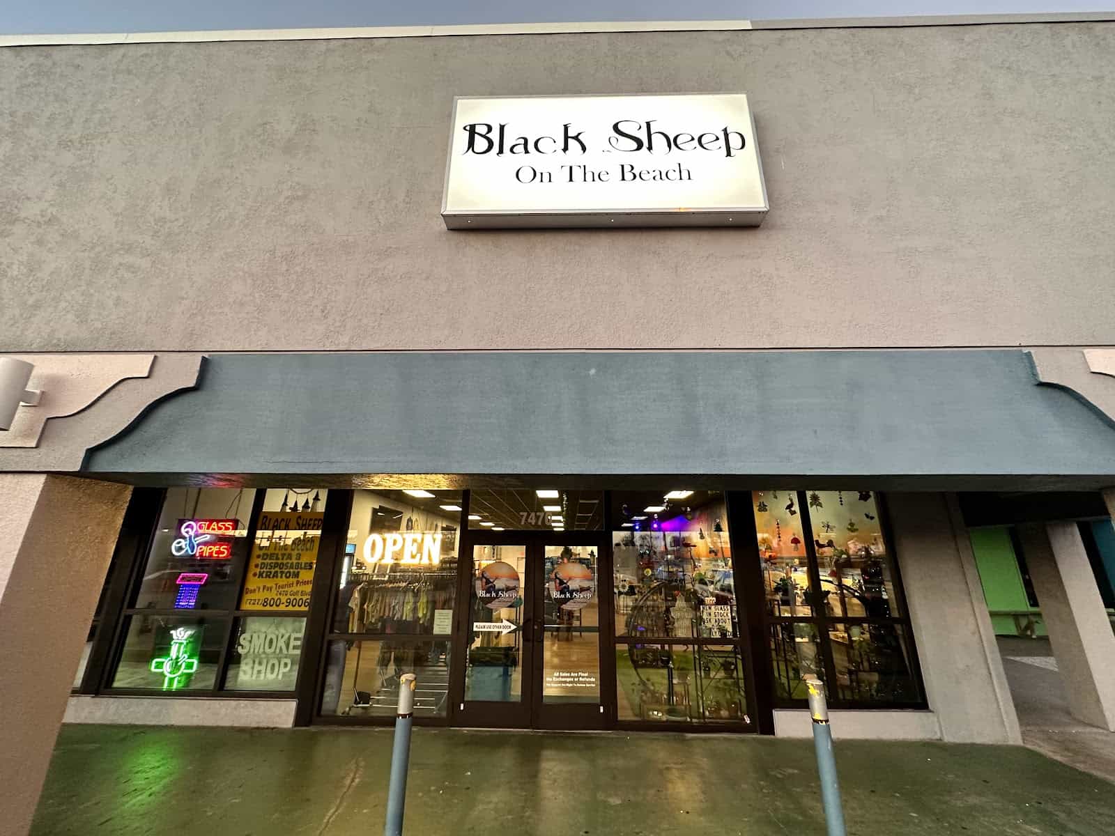 Store – main photo