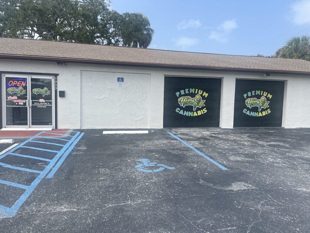 Store – main photo