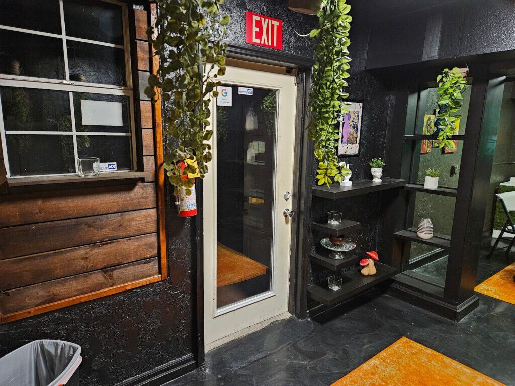 Store – main photo