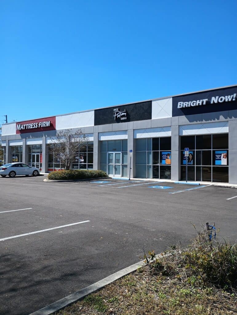 Store – main photo