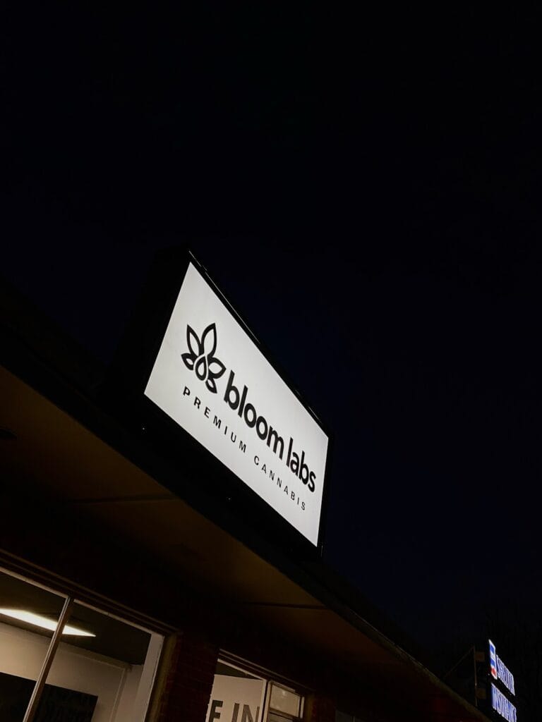 Store – main photo