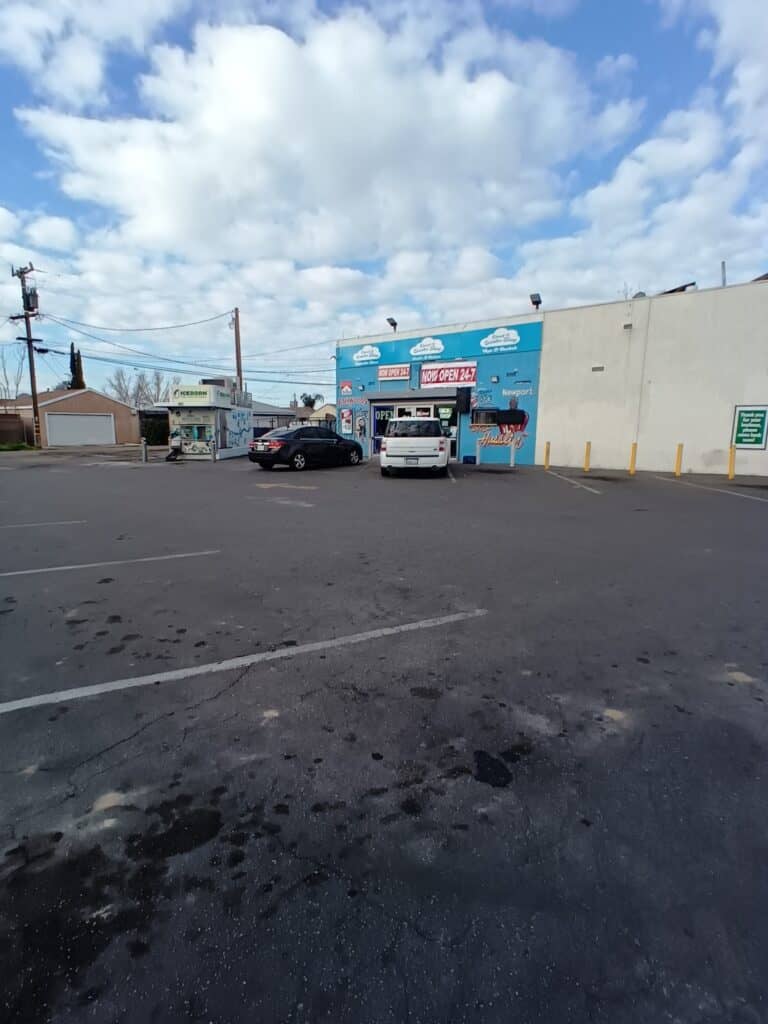 Store – main photo