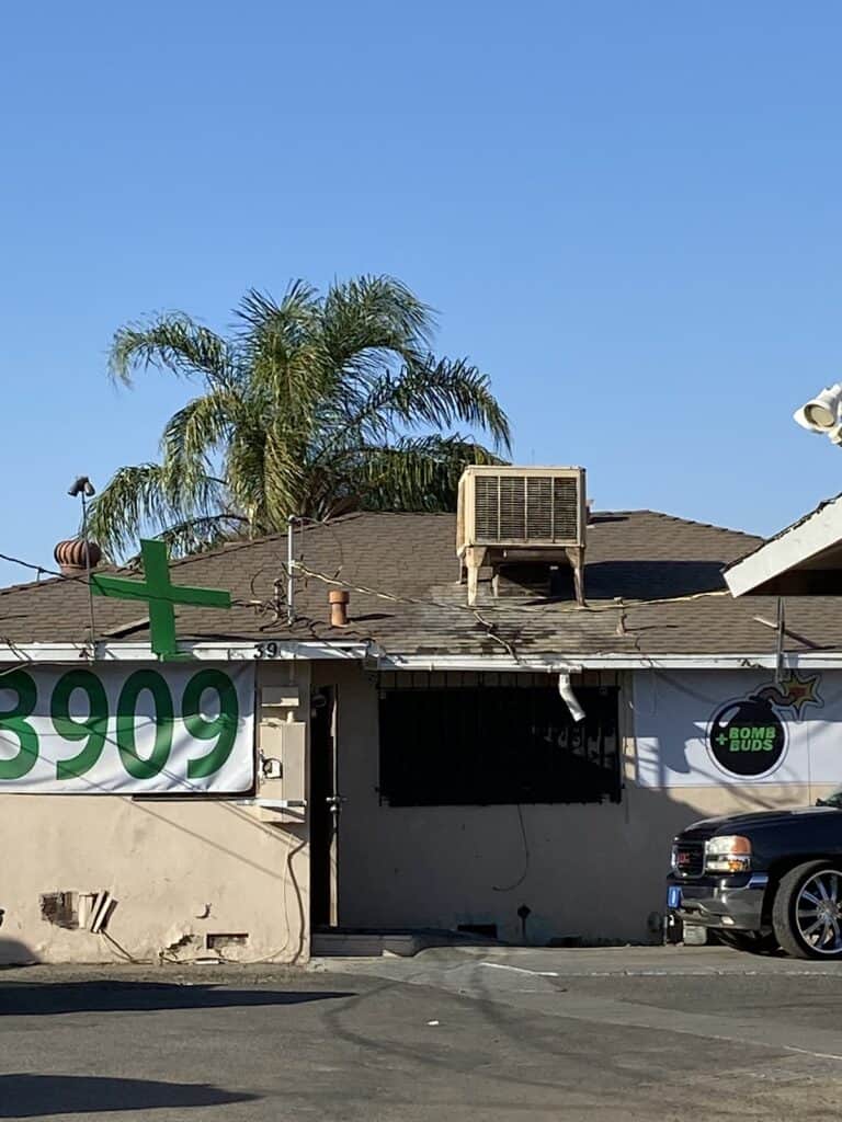 Store – main photo