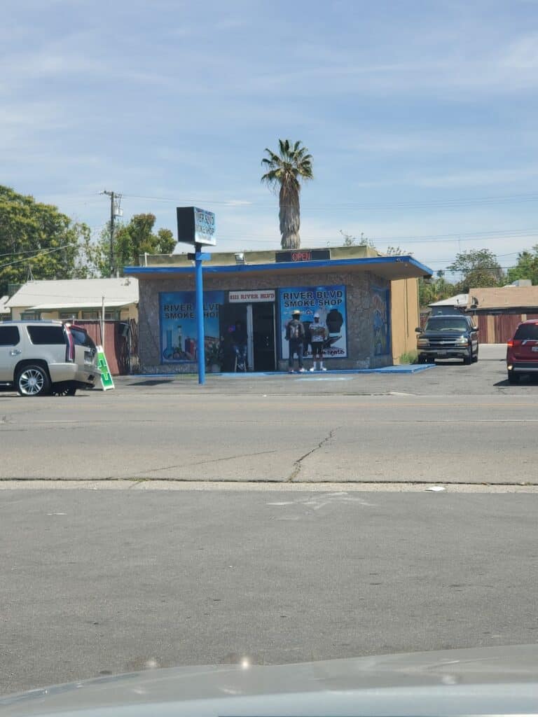 Store – main photo