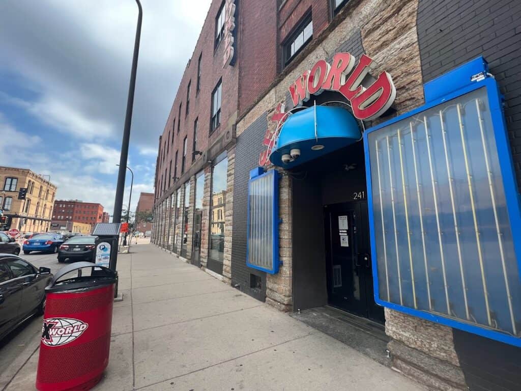 Store – main photo