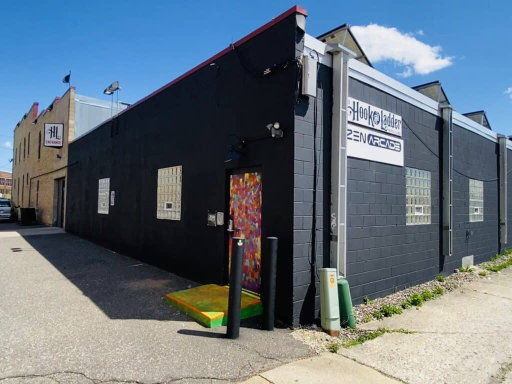 Store – main photo