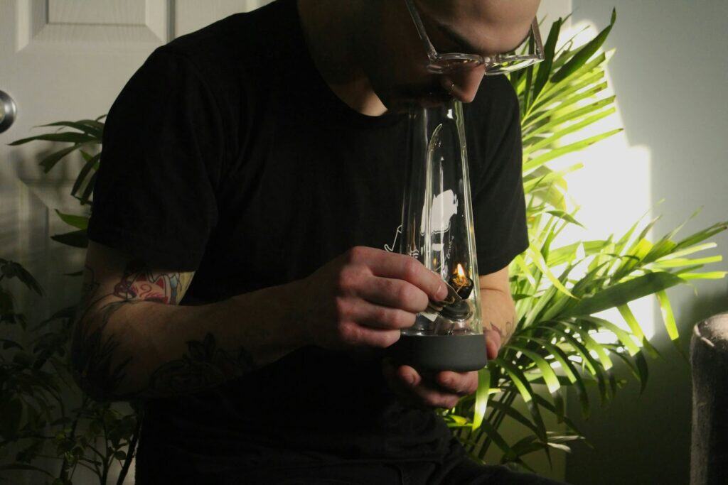 What Is a Recycler Bong and Why Is It Perfect for Dabbing?