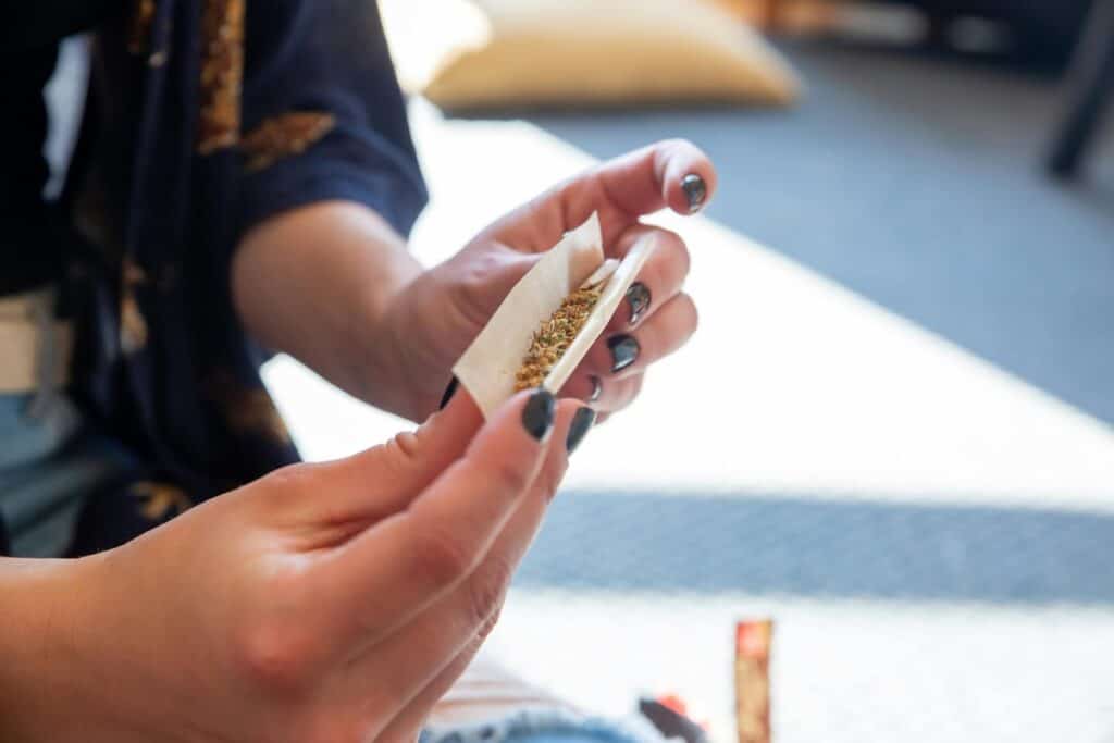 Everything You Need to Know About Joint Rollers and Rolling Machines