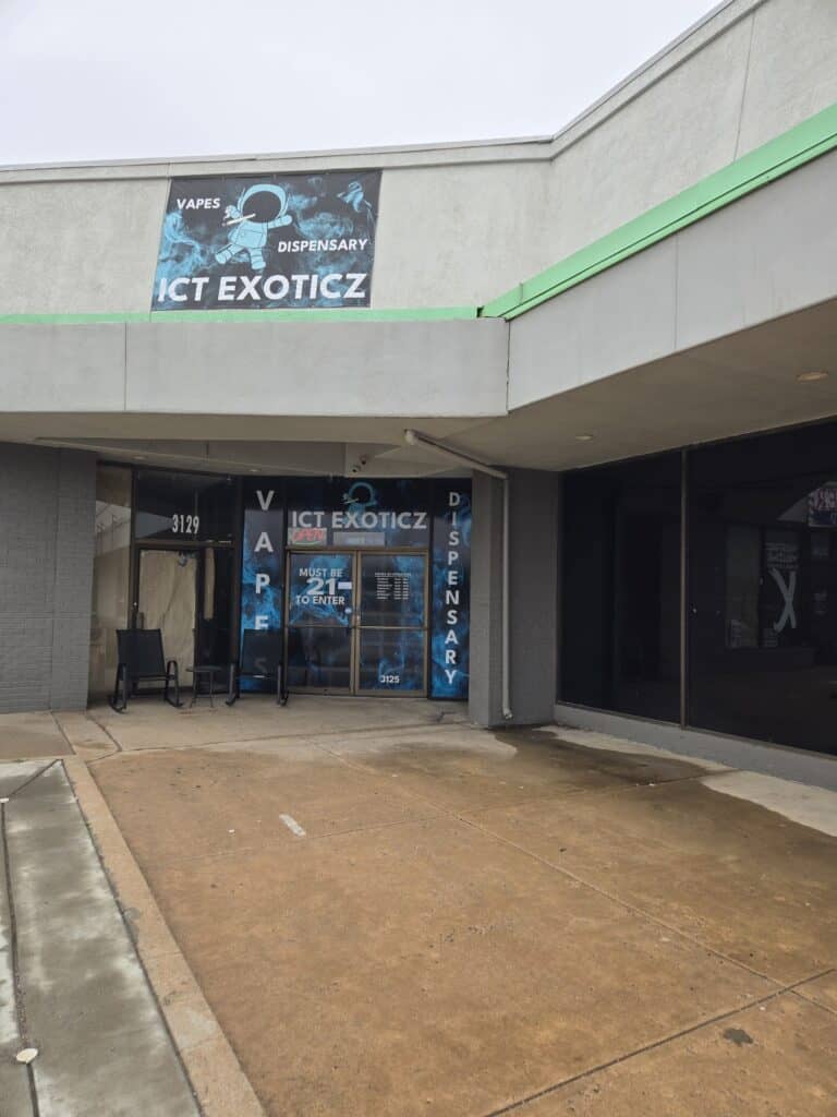 Store – main photo