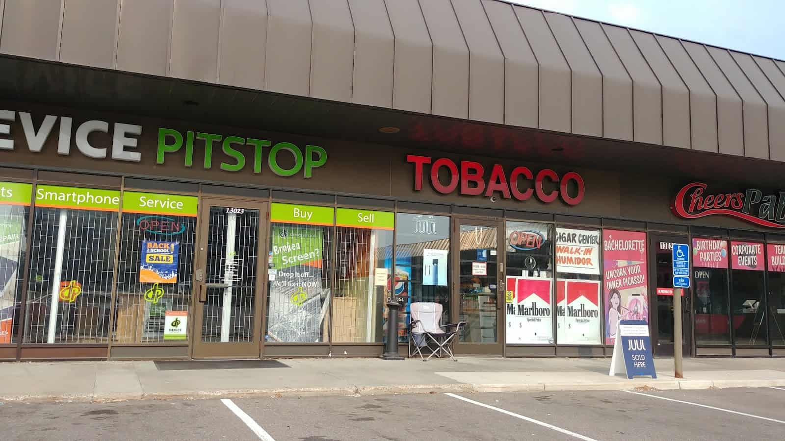 Store – main photo