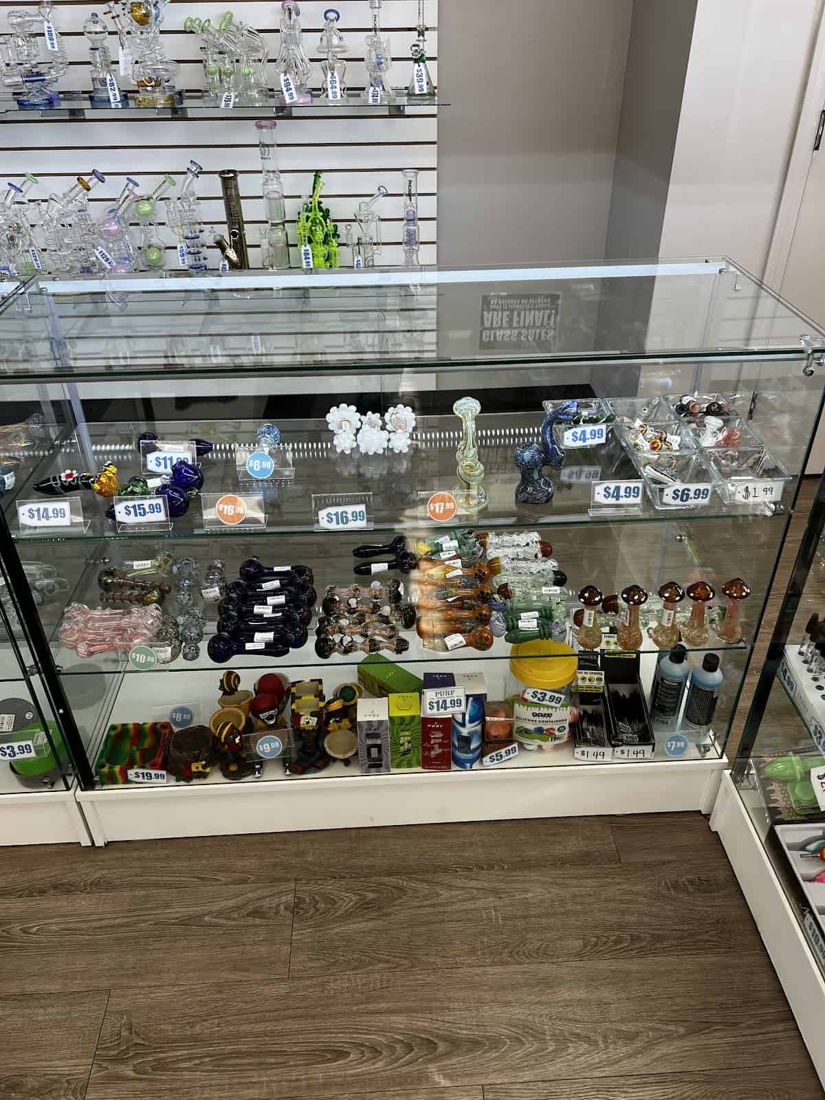 Store – gallery image 5