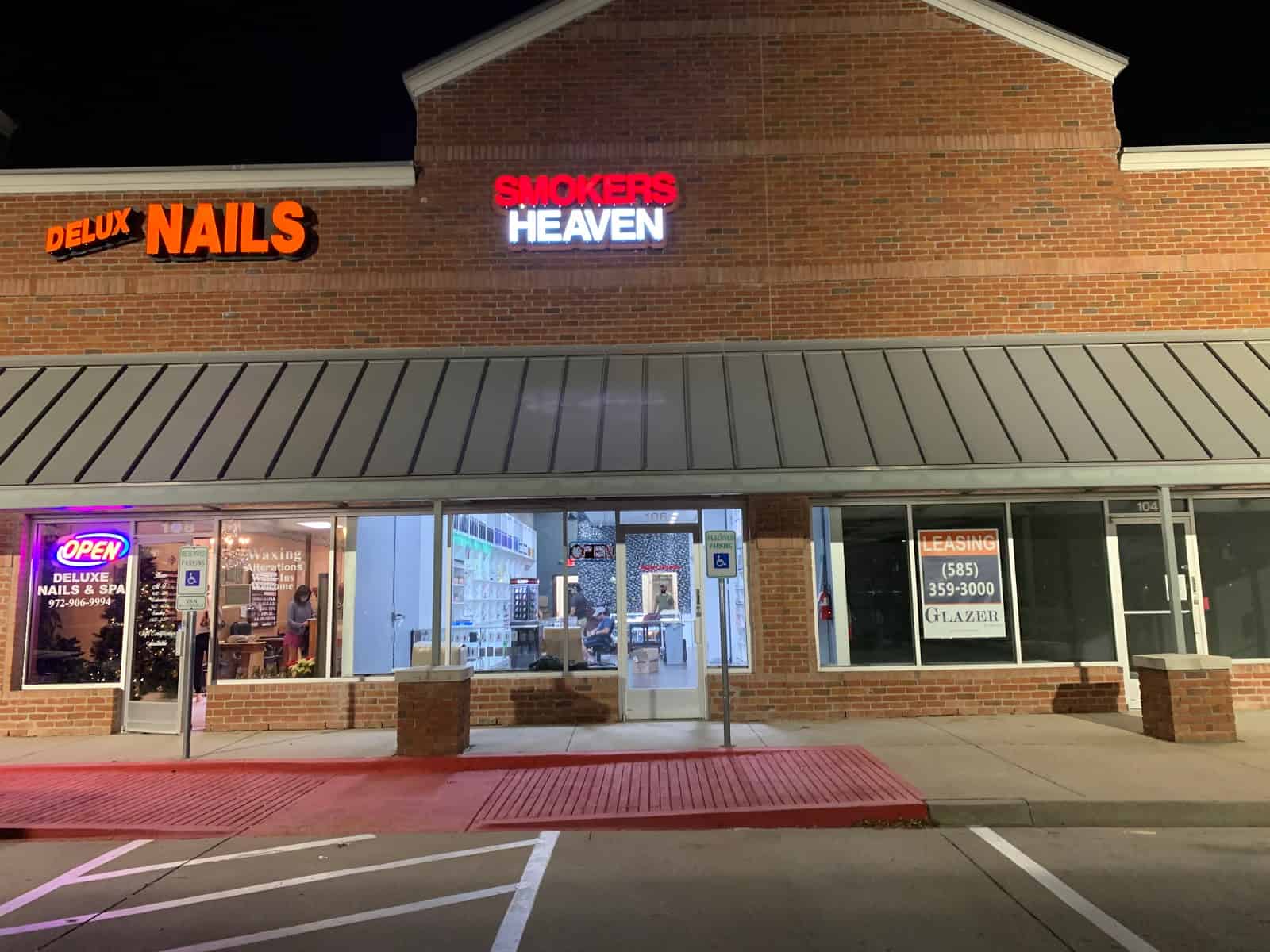 Store – main photo