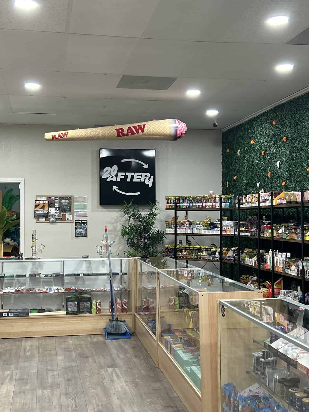 Store – gallery image 6