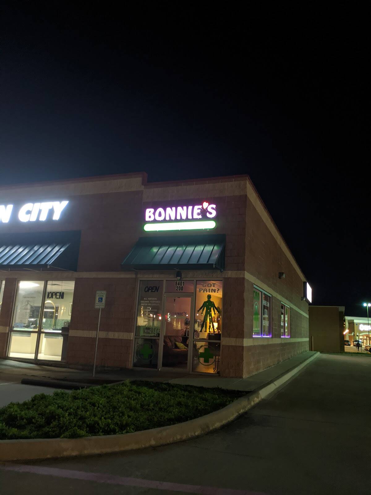 Store – gallery image 2