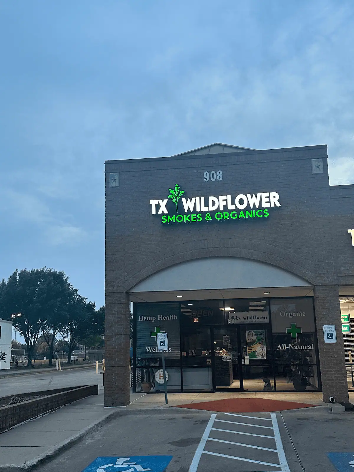 Store – main photo