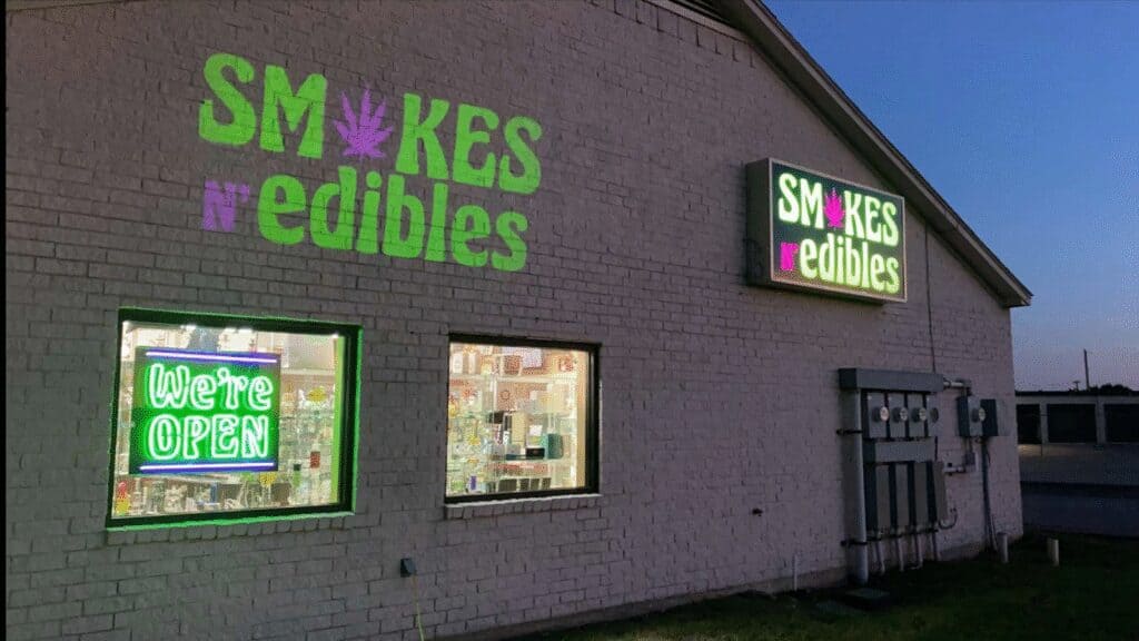 Smokes N Edibles | 1037 U.S. 287 Bypass, Waxahachie, Texas | Cannabis Shop – main photo
