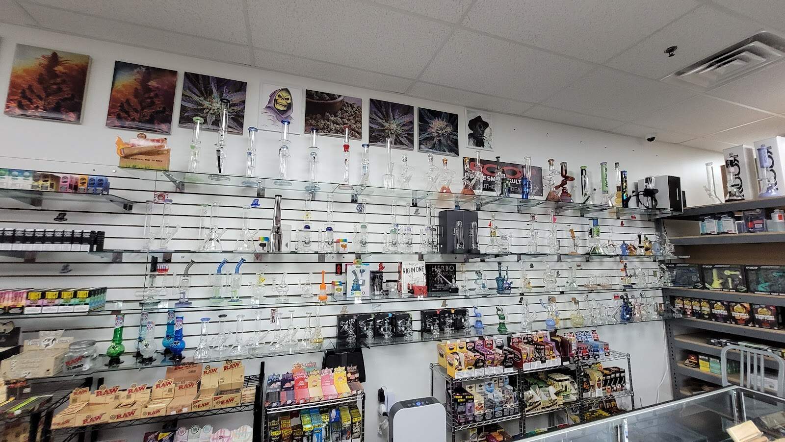 Store – gallery image 2