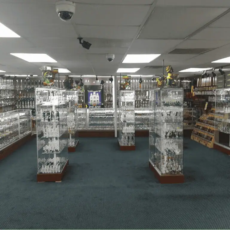 Store – gallery image 9