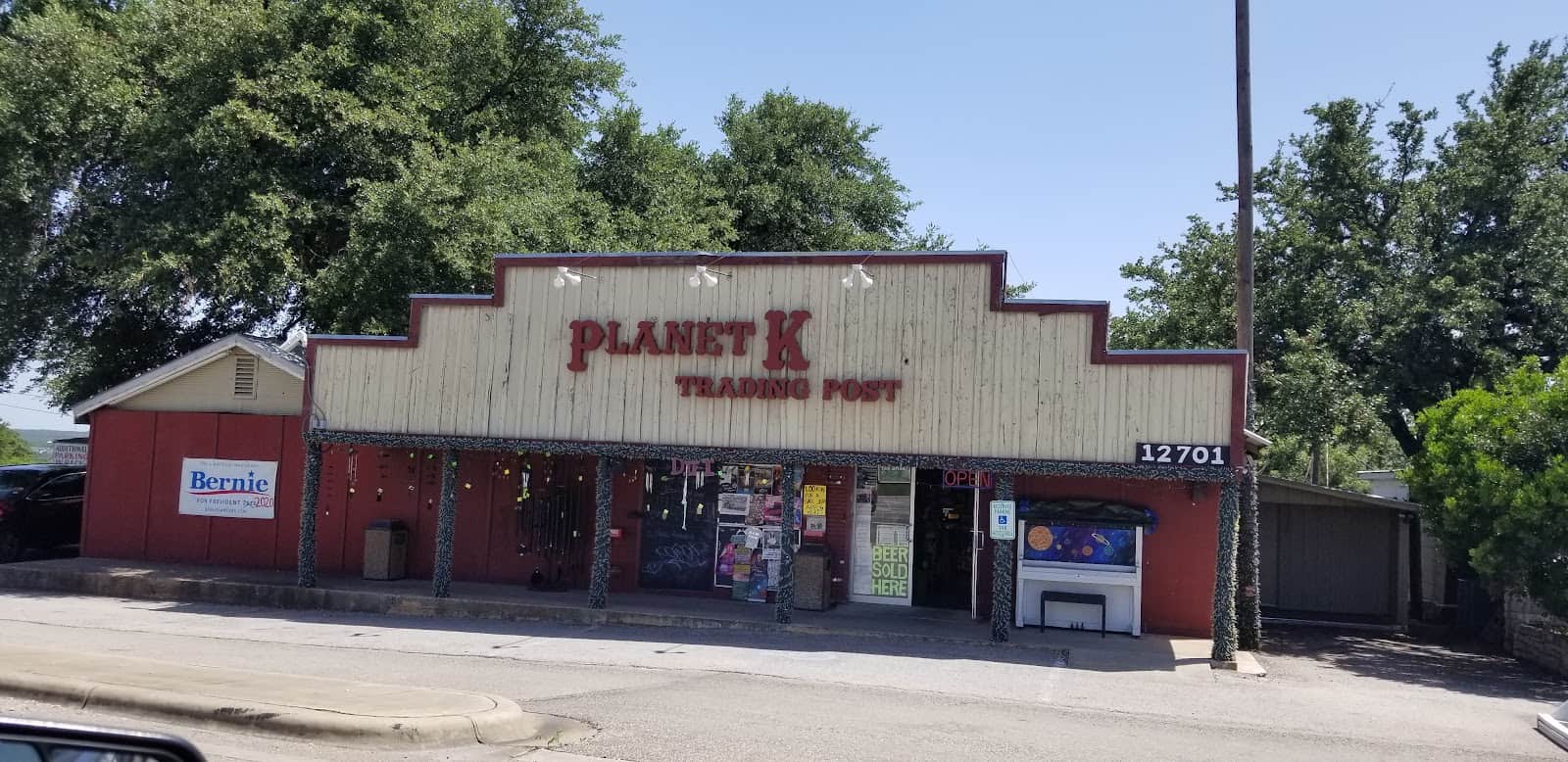 Store – main photo