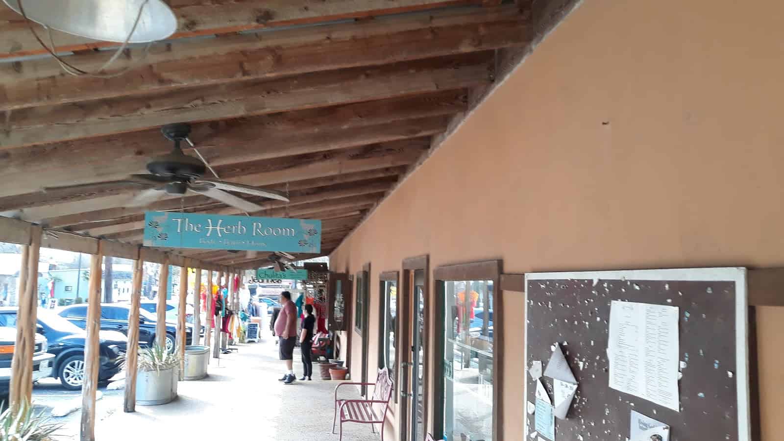 Store – main photo